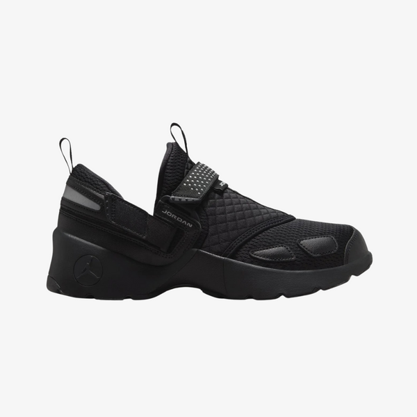 womens jordan trunner lx (black)